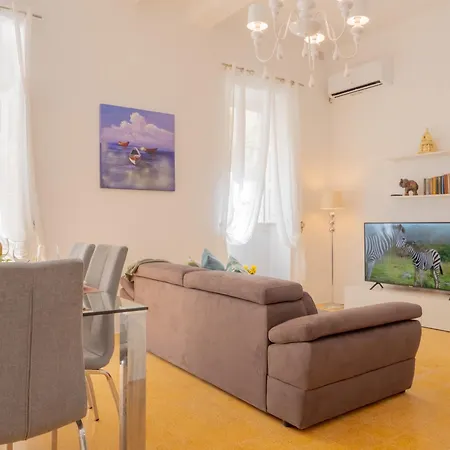 Sliema House 4Br, 3Ba With Rooftop Lounge & Billiard Table Extérieur photo